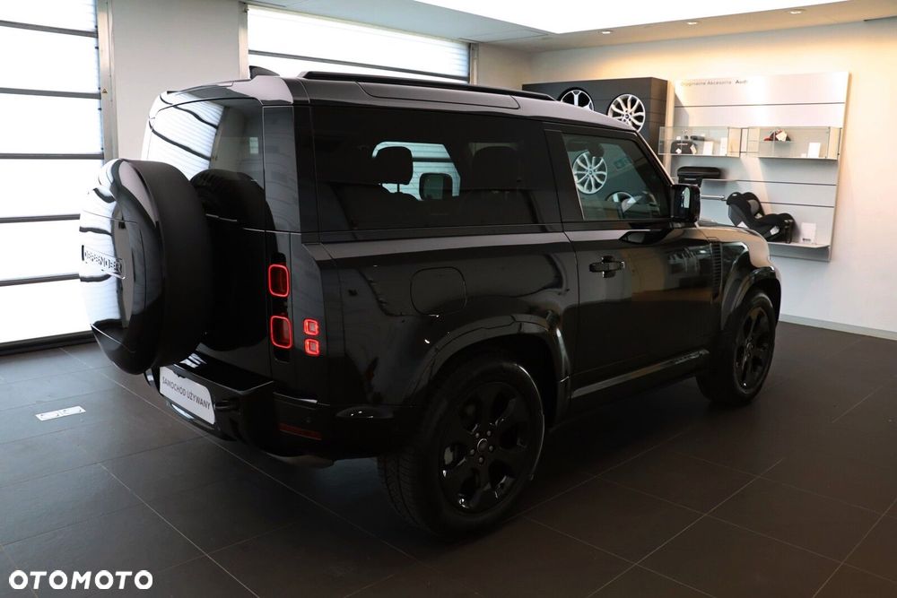 Land Rover Defender - 8