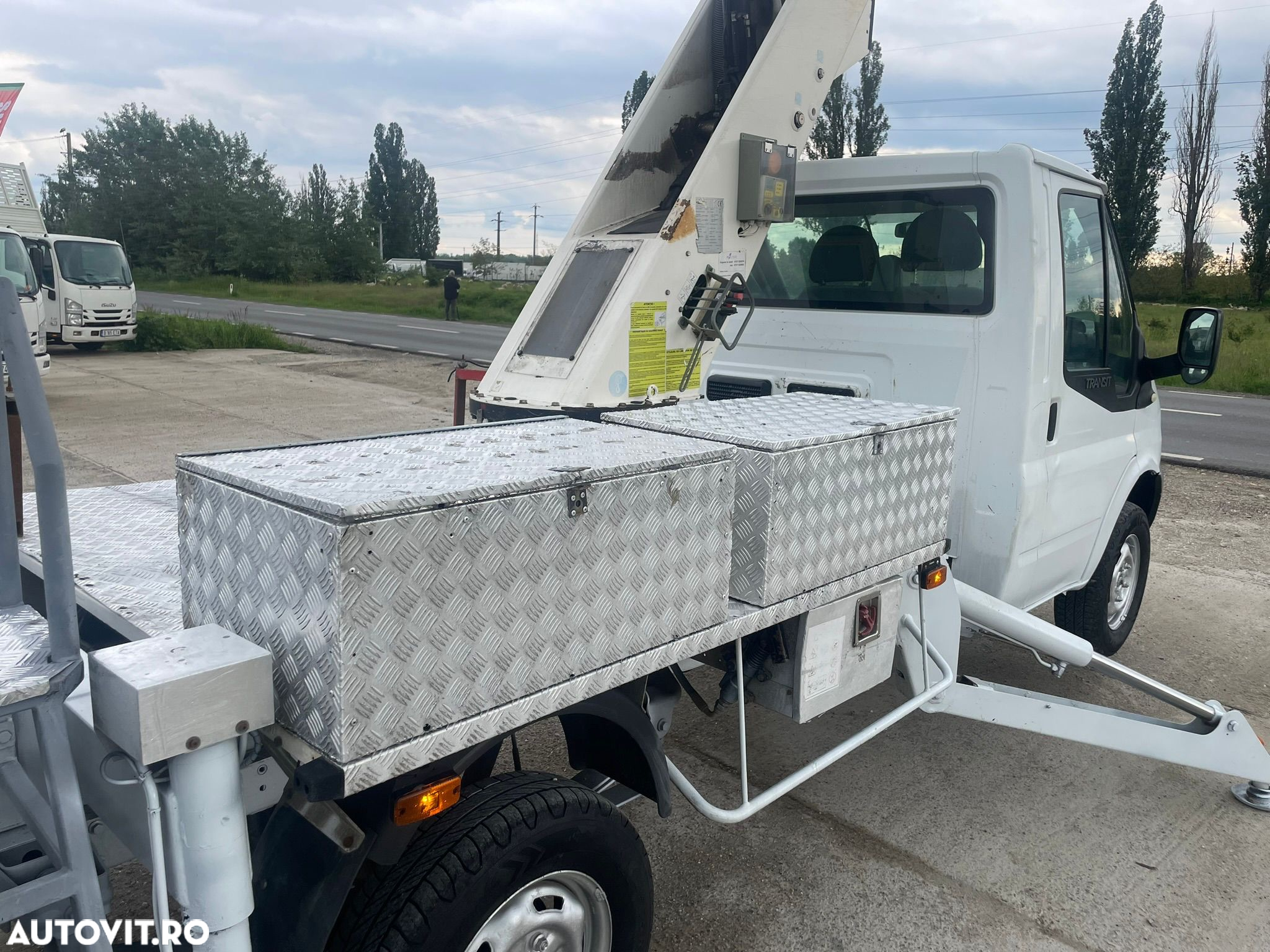 Ford Transit NACELA 4x4 18 M - 27