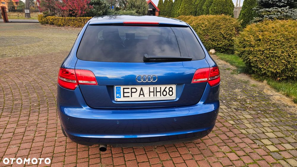 Audi A3 Sportback - 2