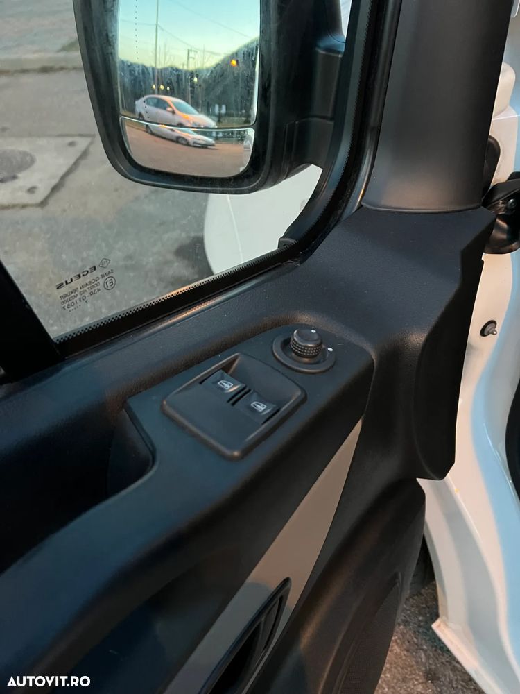 Renault Trafic ENERGY dCi 145 L1H1 Komfort - 12