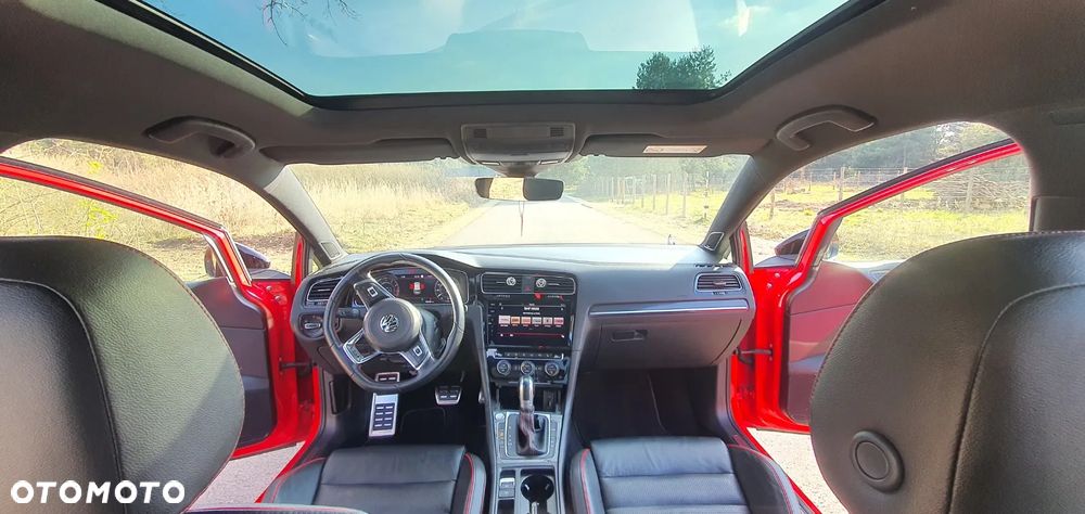 Volkswagen Golf GTI (BlueMotion Technology) DSG Performance - 23