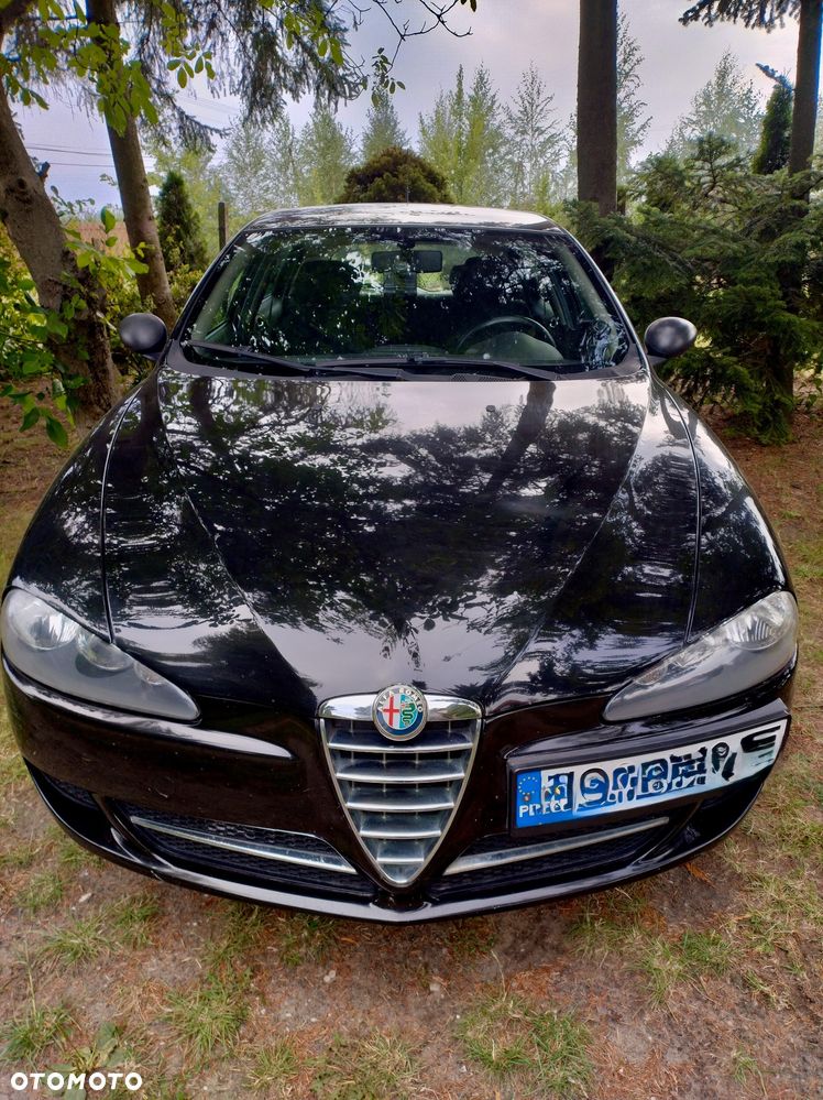 Alfa Romeo 147 1.6 Twin Spark Distinctive - 5