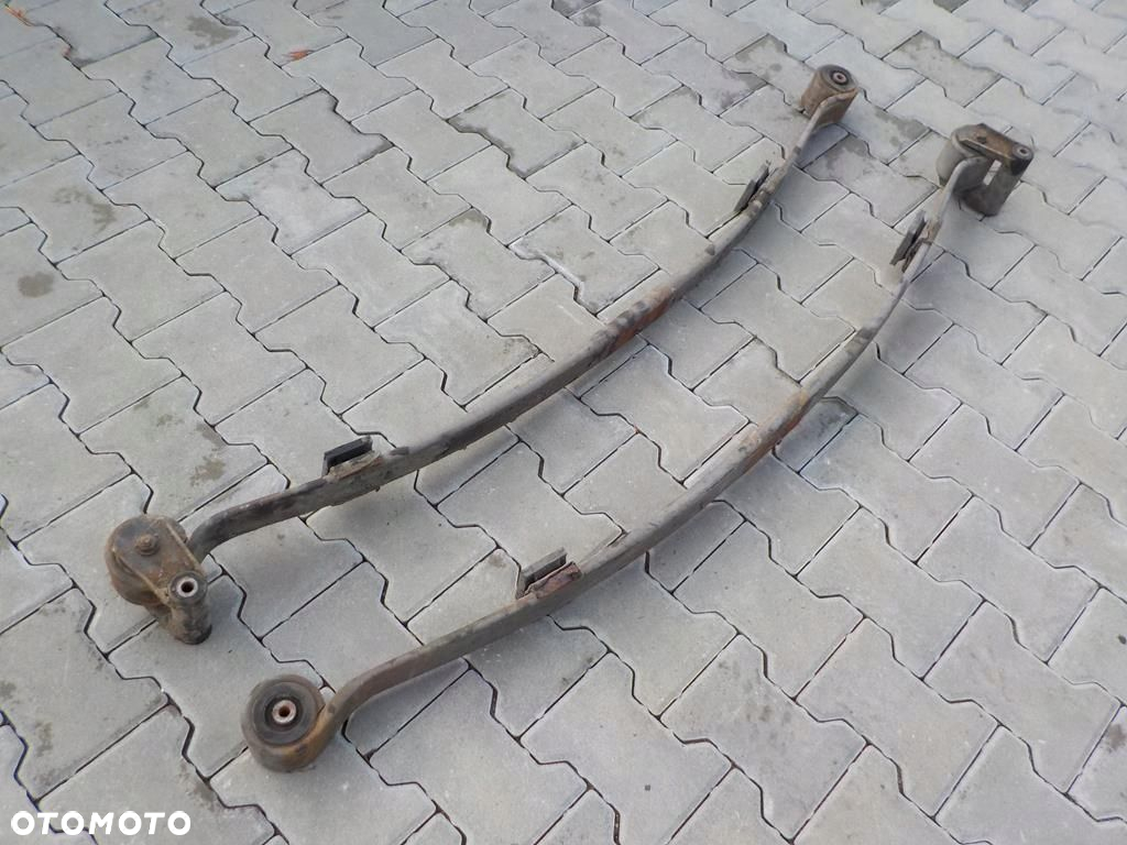 CRAFTER SPRINTER 906 RESOR PIÓRO TYŁ TYLNY POJEDYNCZE KOŁO - 2