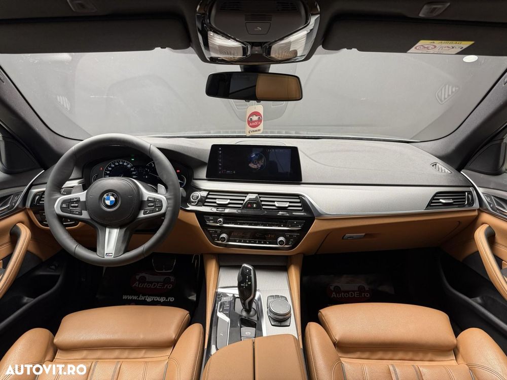 BMW Seria 5 520i Aut. M Sport Edition - 9