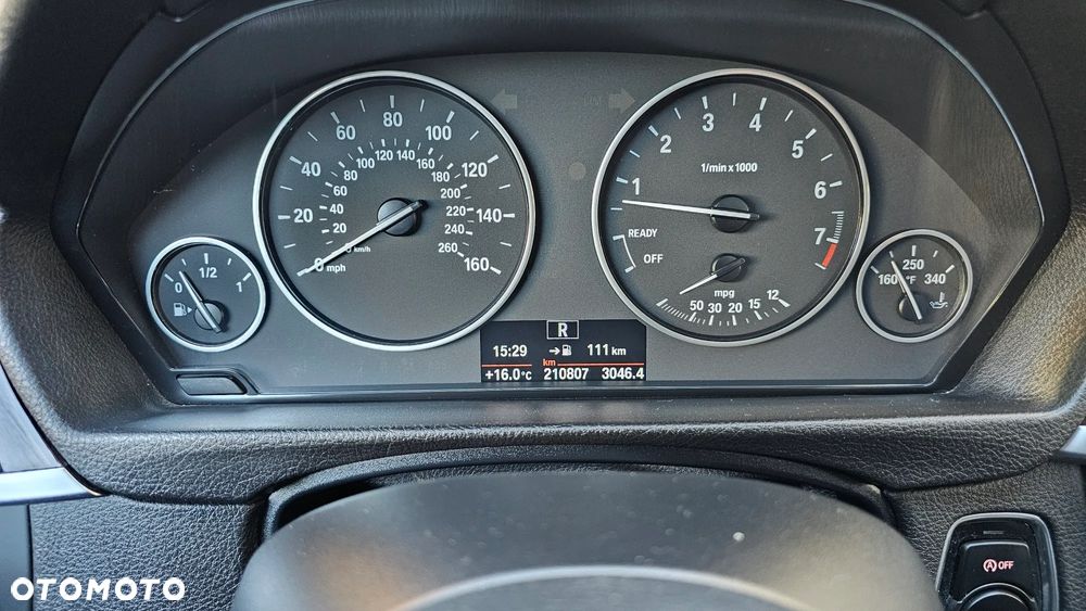 BMW Seria 3 328i xDrive Sport-Aut Sport Line - 9