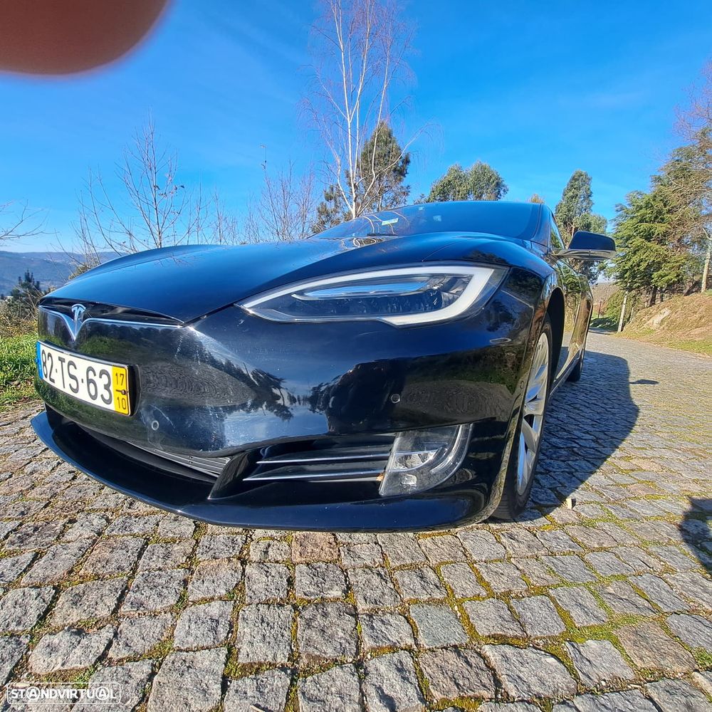 Tesla Model S - 14