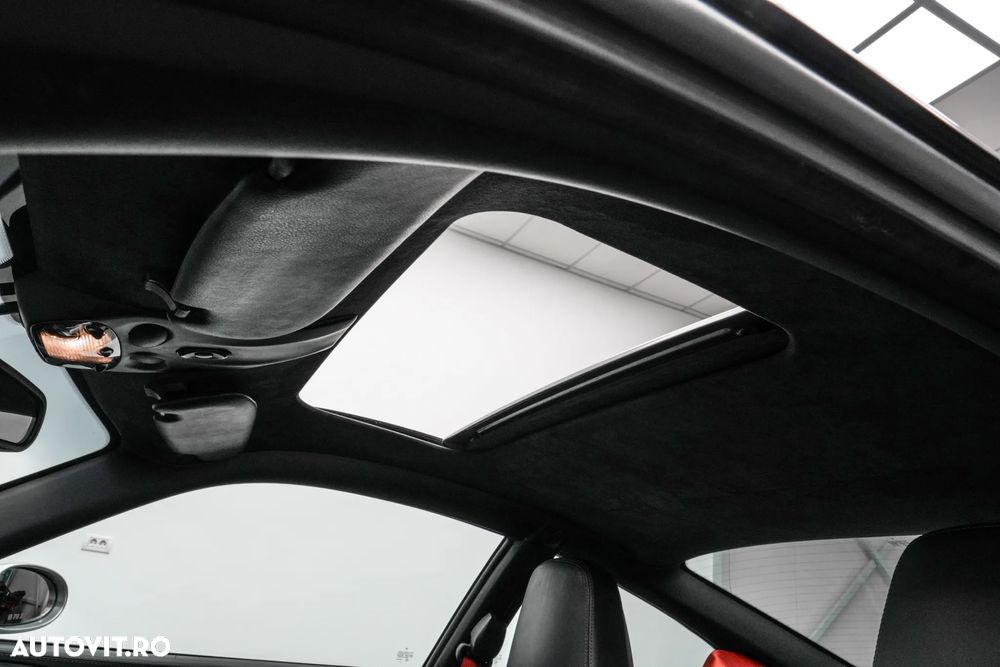 Porsche 911 Carrera 4 S - 8
