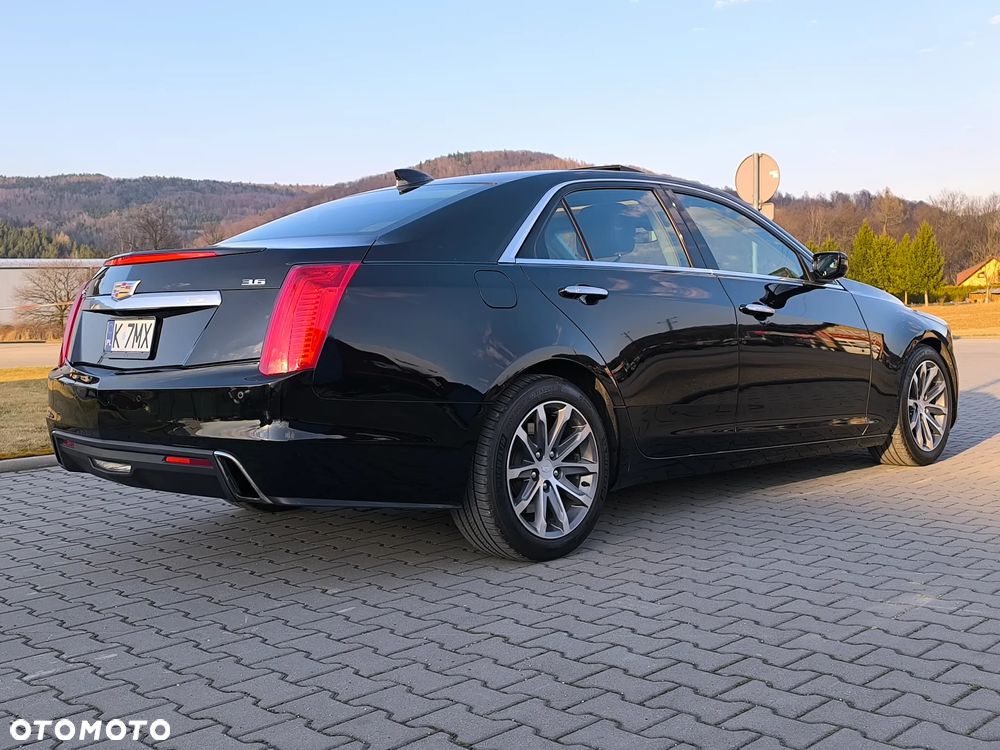 Cadillac CTS - 5