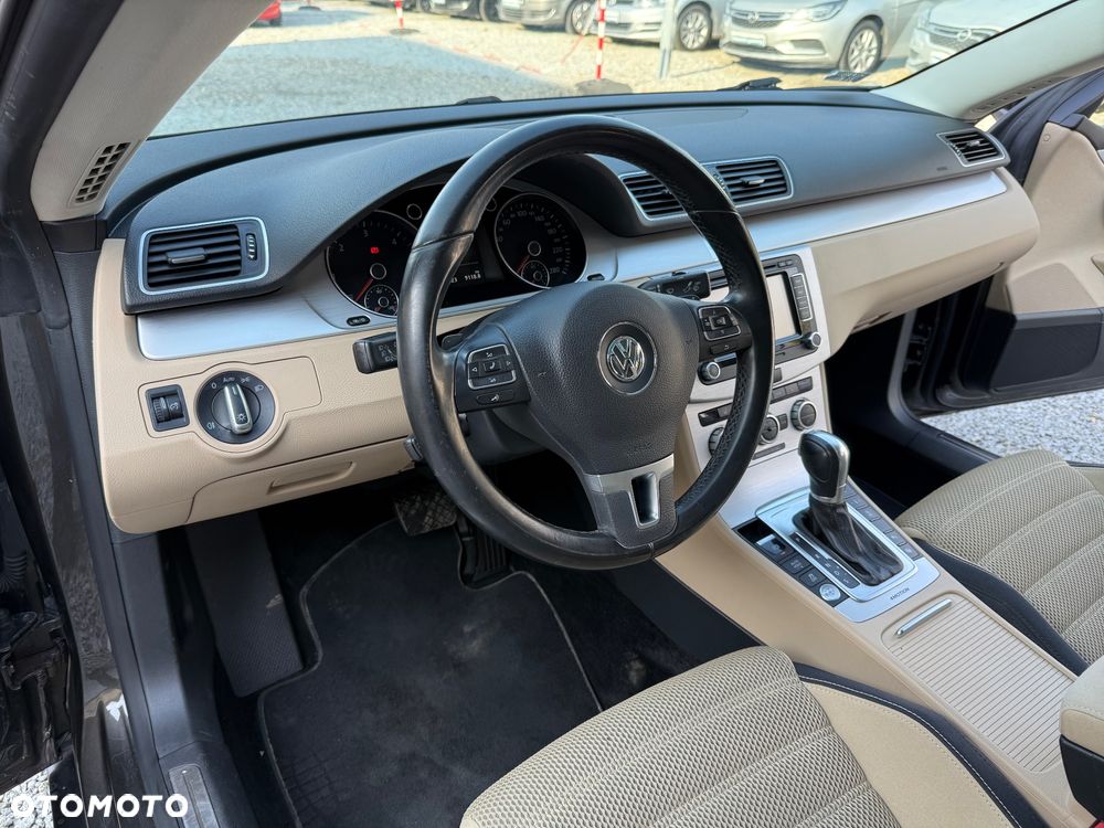 Volkswagen Passat CC - 11