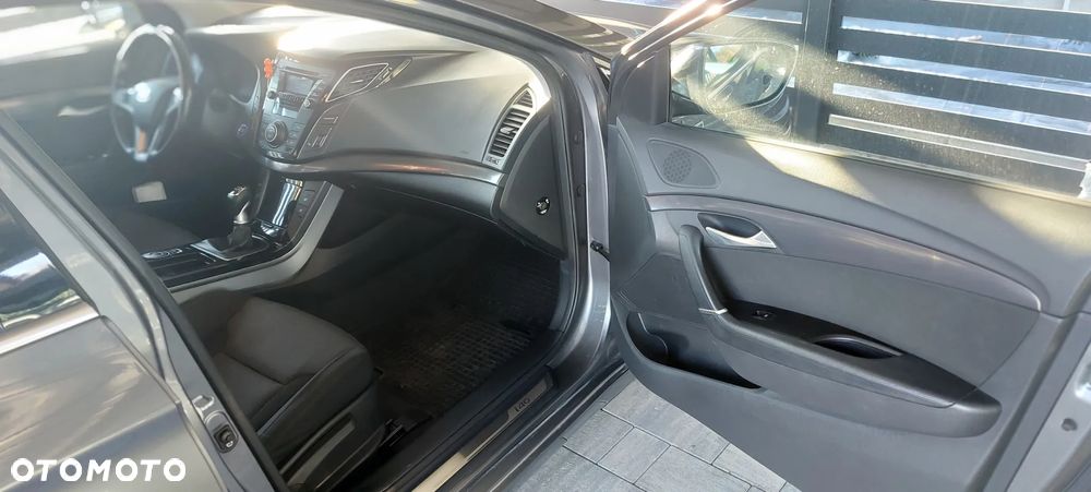 Hyundai i40 Kombi blue 1.6 Space - 14