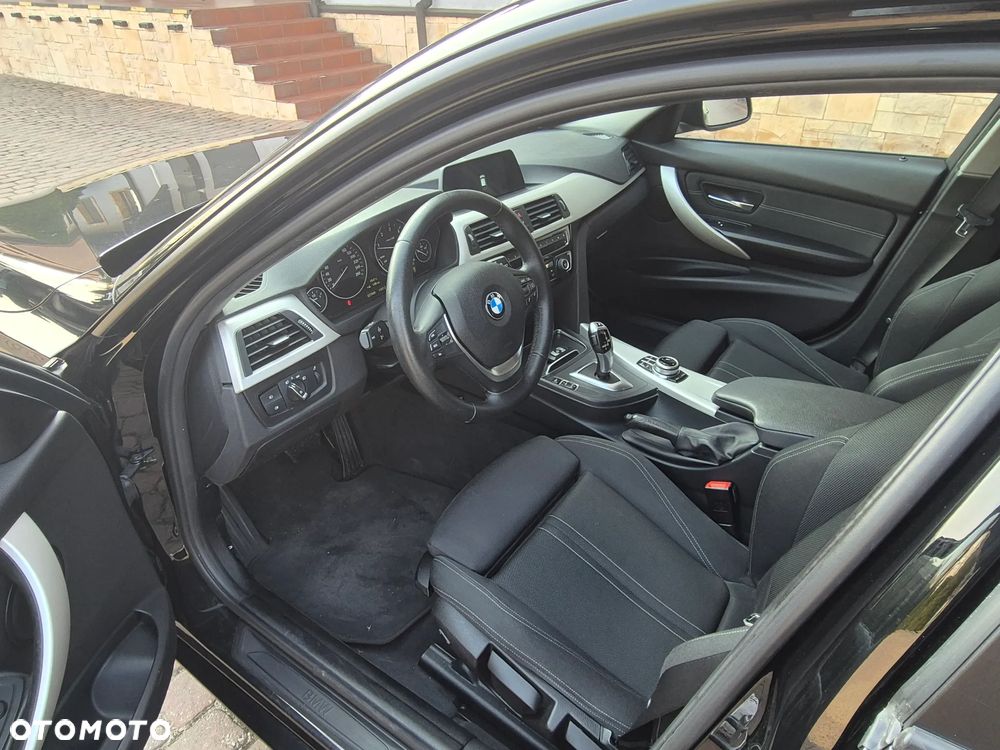 BMW Seria 3 318d Edition Luxury Line Purity - 13