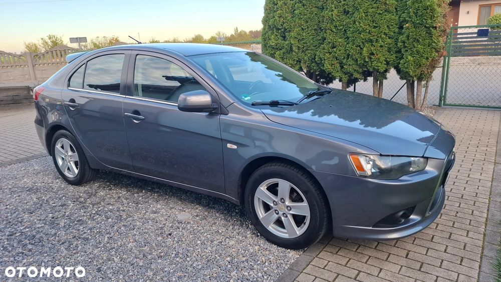 Mitsubishi Lancer 1.5 - 11