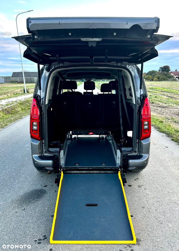 Toyota Proace City Verso 1.5 D-4D L1 Team Deutschland - 3