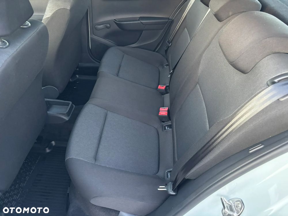 Skoda Fabia 1.0 MPI Active - 19