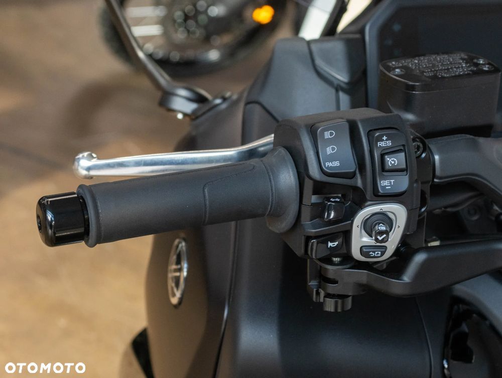 Yamaha Tmax - 6