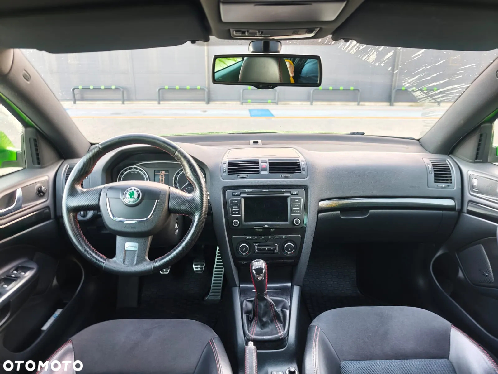 Skoda Octavia Combi 2.0 TDI CR DPF RS - 9