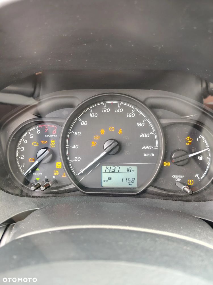 Toyota Yaris 1.0 Active - 10