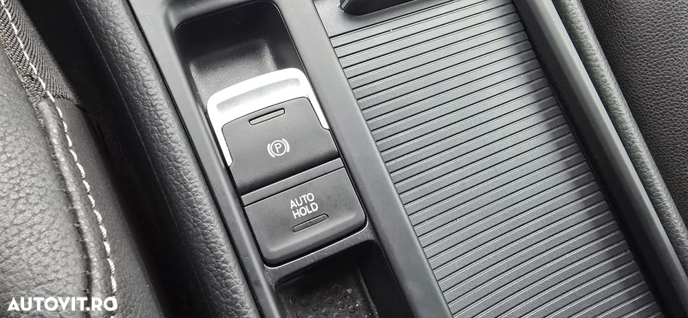 Volkswagen Golf 1.4 TSI ACT BlueMotion Technology DSG Highline - 27