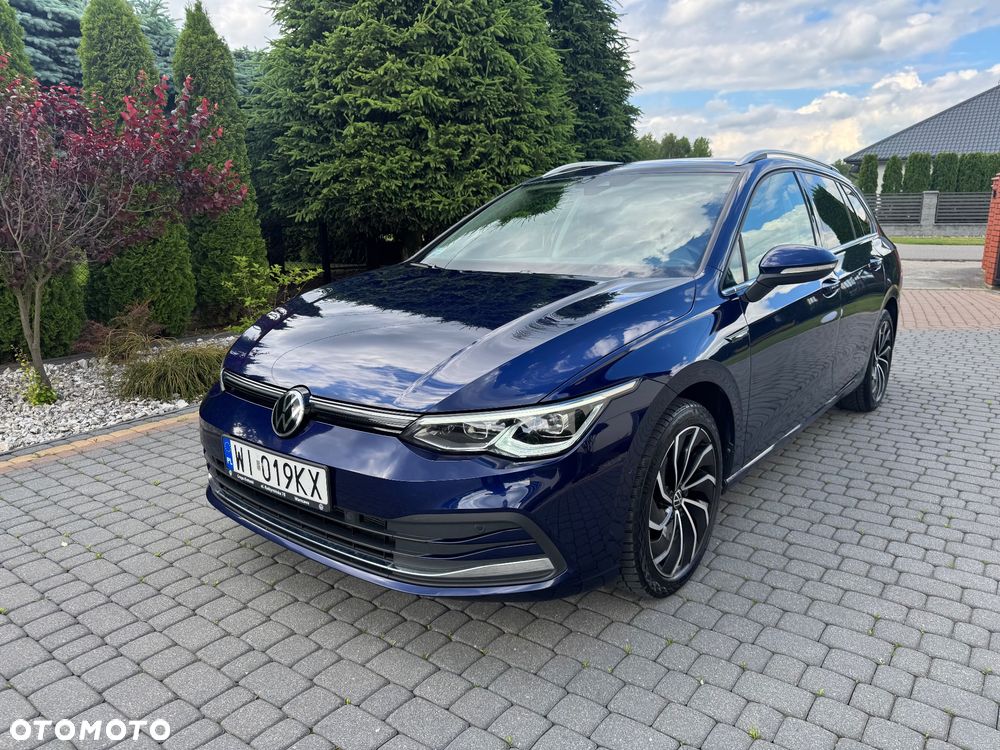 Volkswagen Golf 1.5 eTSI Style DSG - 1