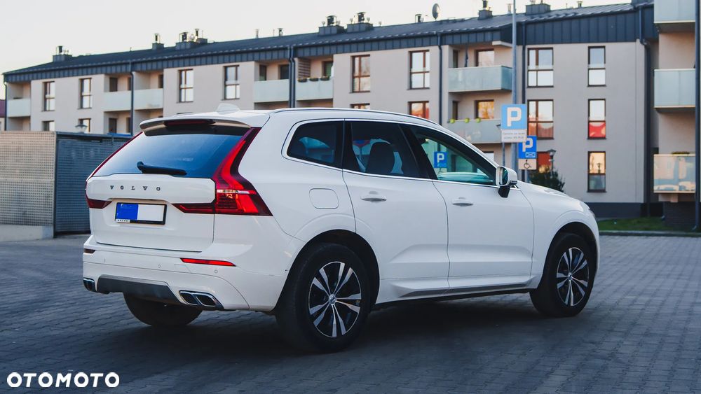 Volvo XC 60 B4 B Momentum - 8