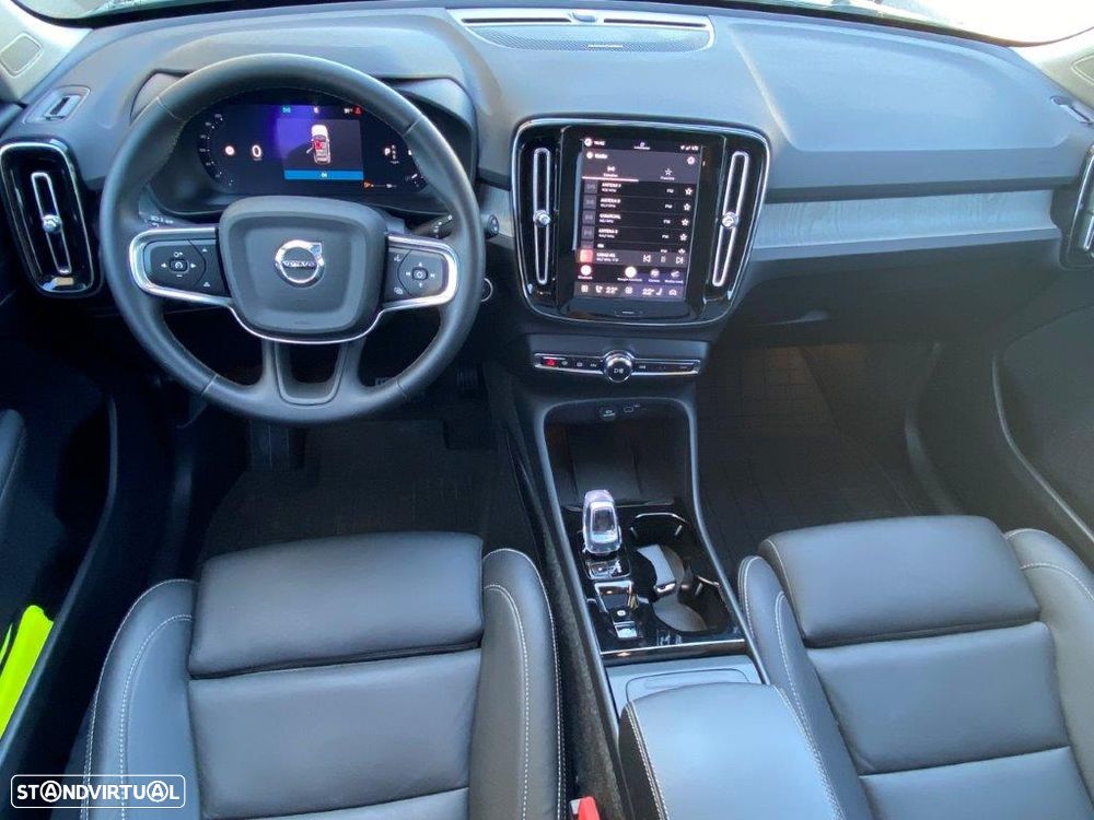 Volvo XC 40 2.0 B3 Plus Dark - 9