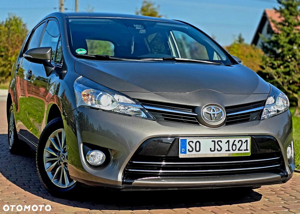 Toyota Verso - 1