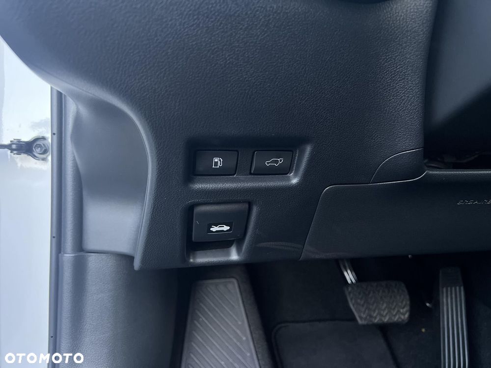 Lexus UX 300h F Sport Design - 13