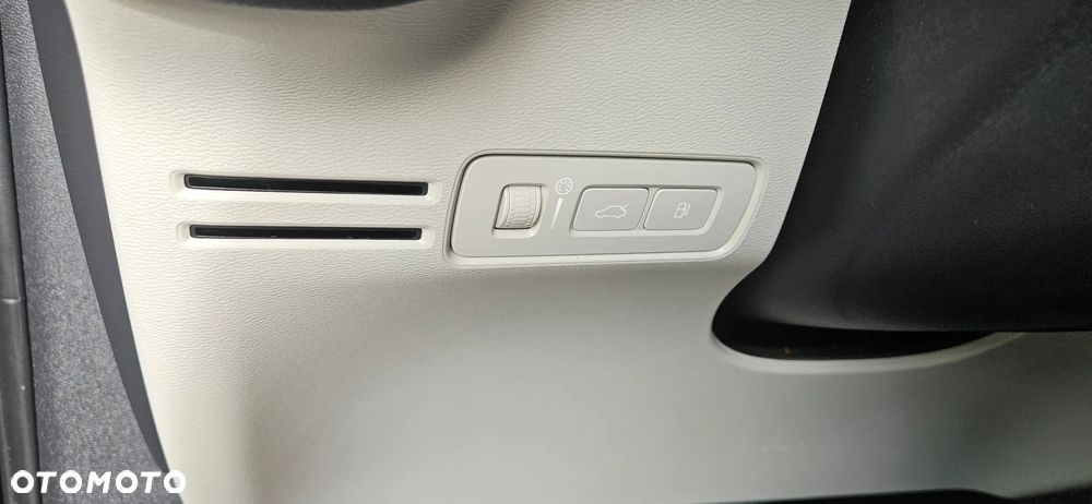 Volvo XC 40 T4 Recharge DKG Plus Bright - 31