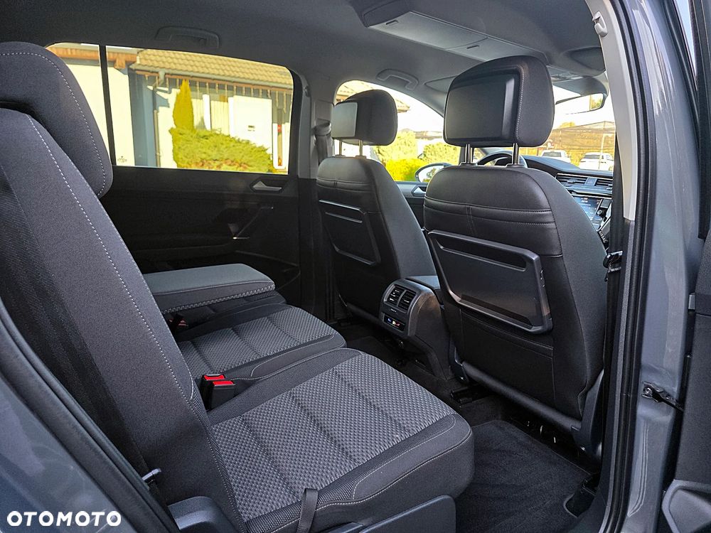 Volkswagen Touran 1.5 TSI ACT OPF Move - 24