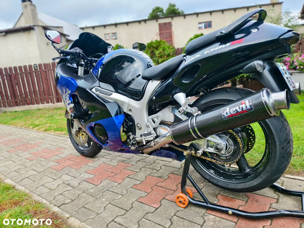 Suzuki GSX - 22