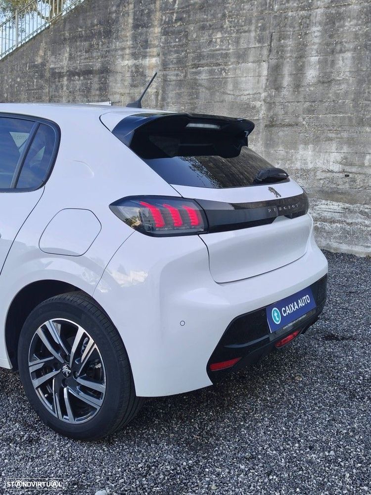 Peugeot 208 PureTech 100 EAT8 Allure - 28