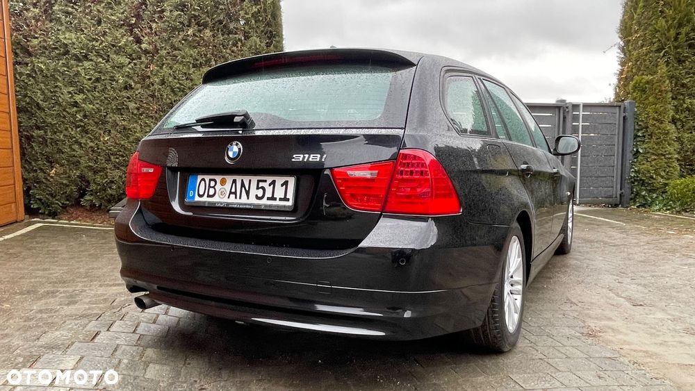 BMW Seria 3 318i Edition Exclusive - 23
