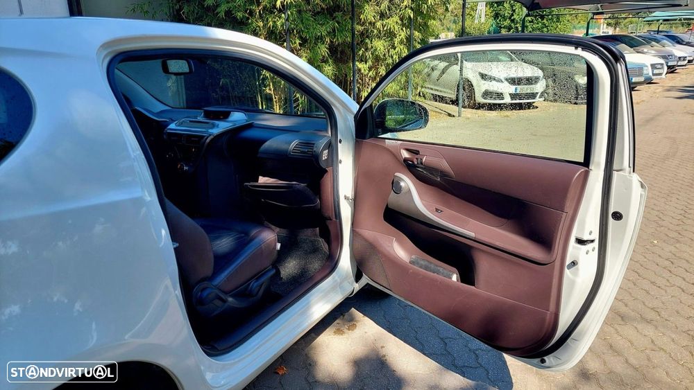 Toyota iQ 1.0 VVT-i - 8