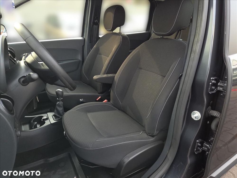 Dacia Lodgy 1.5 Blue dCi Laureate S&S EU6d - 9