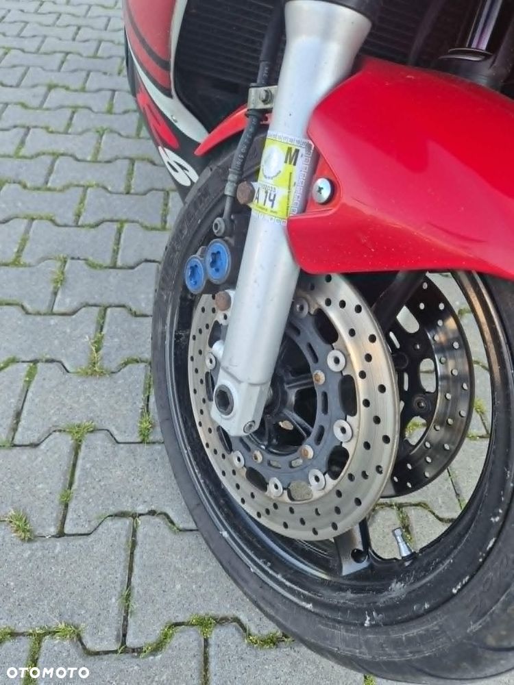 Yamaha R6 - 17