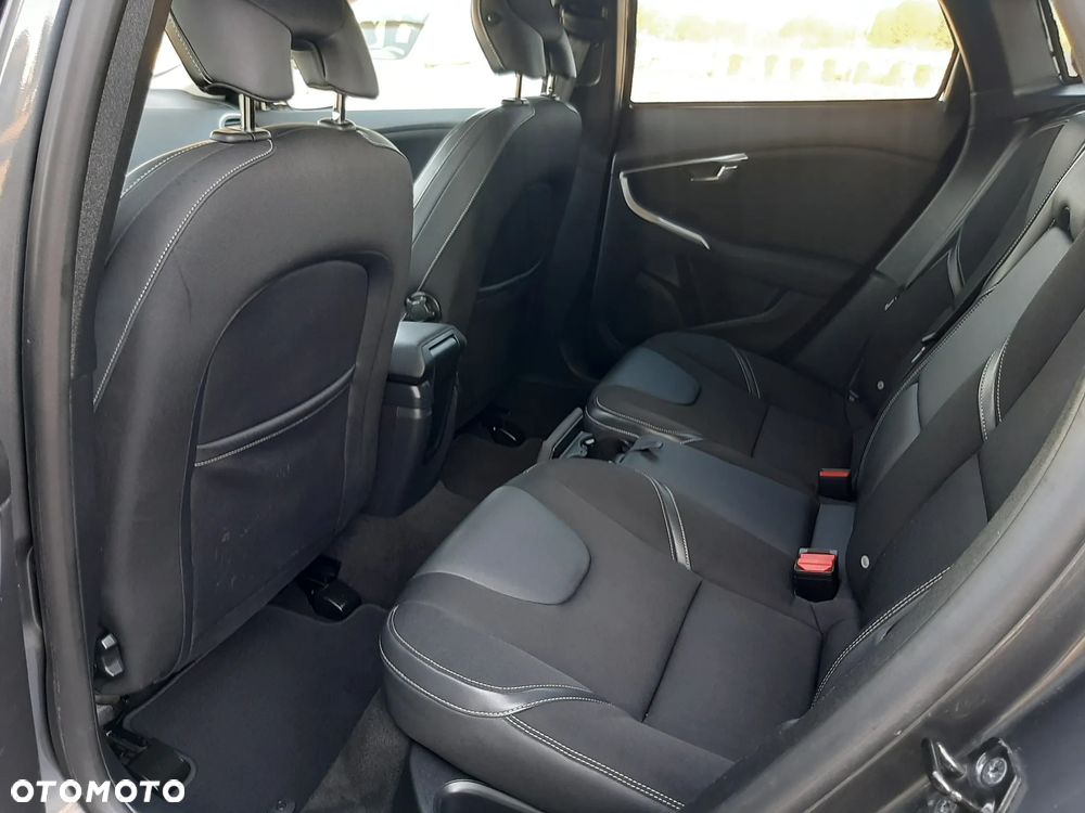 Volvo V40 D2 Momentum - 15