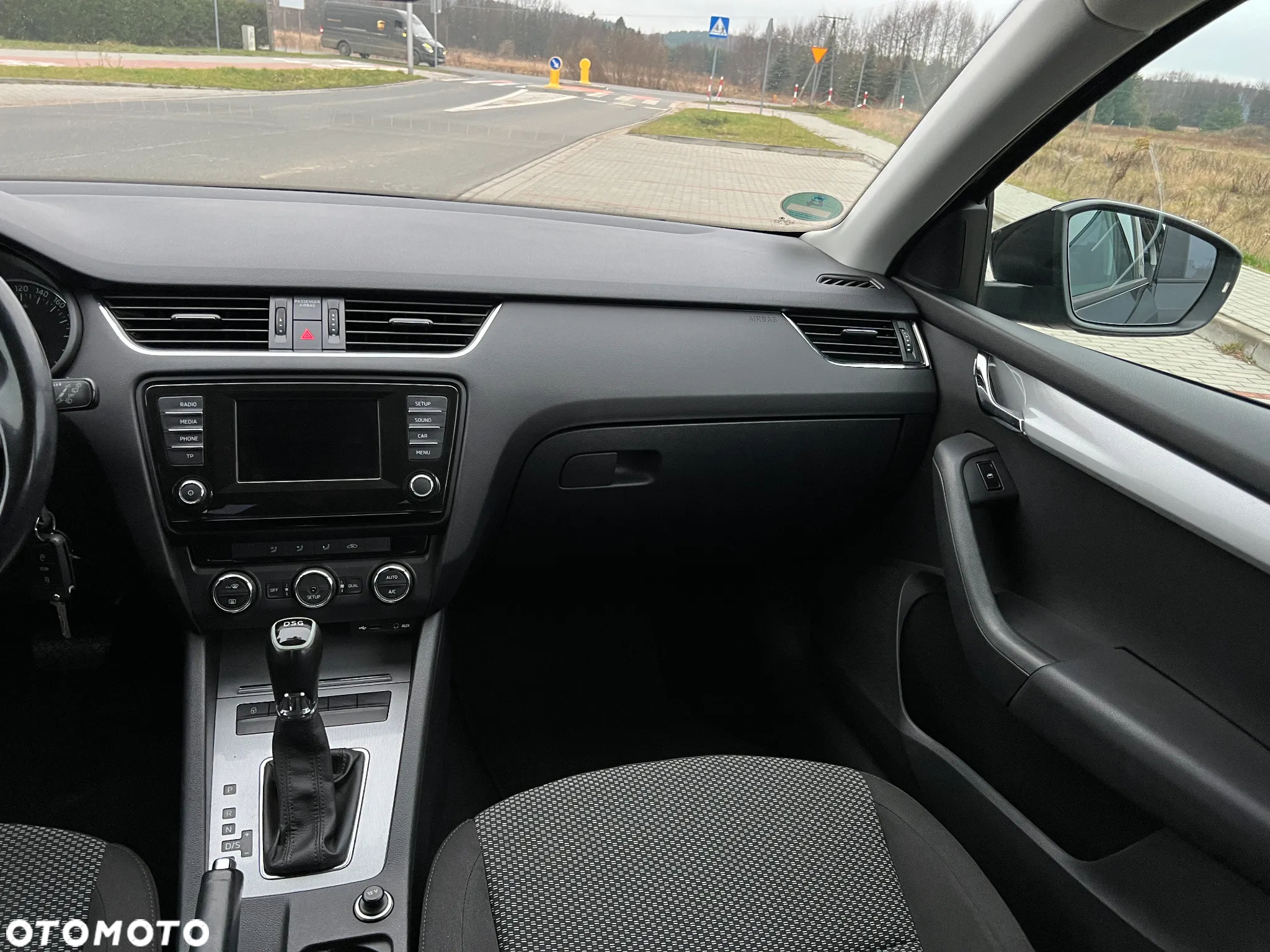 Skoda Octavia 1.6 TDI Family DSG - 13