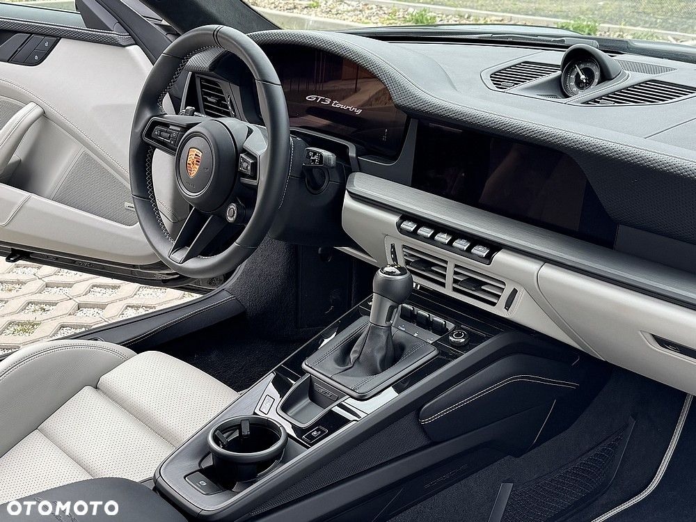 Porsche 911 GT3 PDK mit Touring-Paket - 32