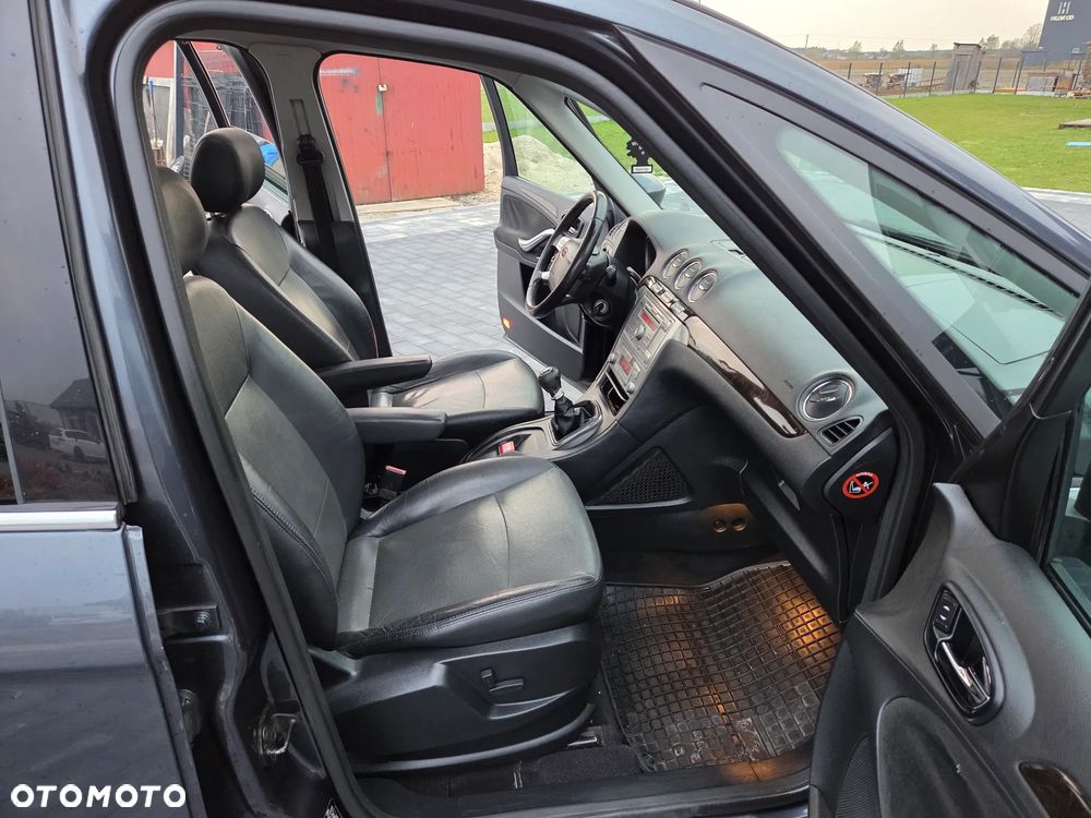 Ford Galaxy 2.0 TDCi Ghia - 22