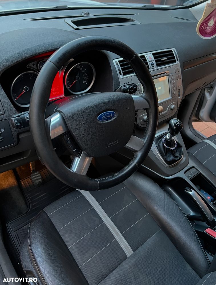 Ford Kuga 2.0L TDCi DPF Titanium - 12