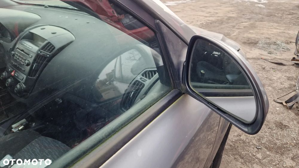 KIA CEED I LUSTERKO PRAWE S9 - 2