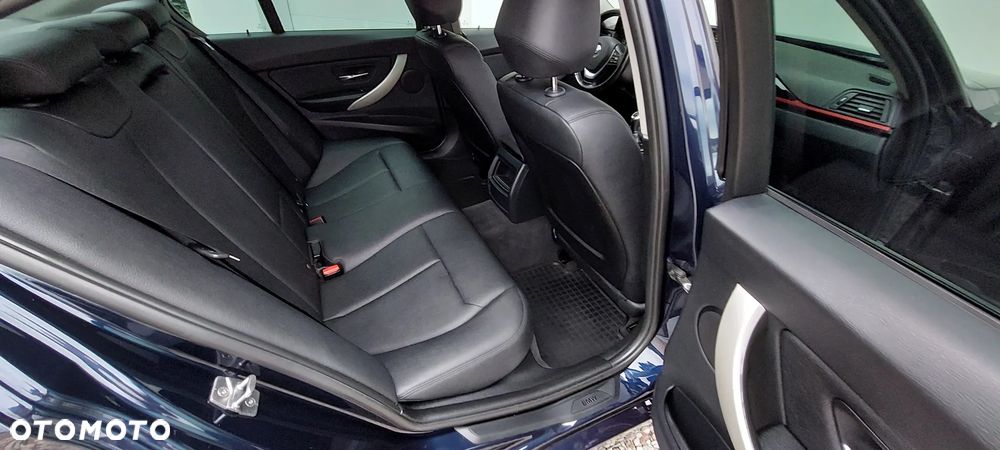 BMW Seria 3 316d Sport Line - 26