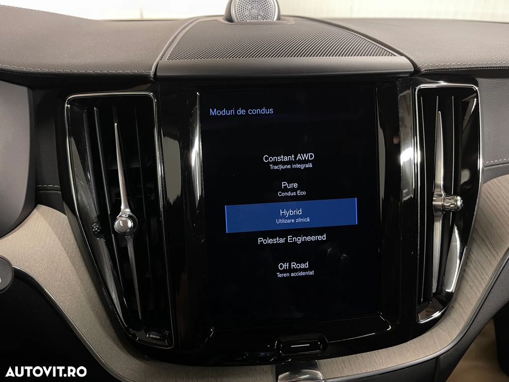 Volvo XC 60 Recharge T8 Twin Engine eAWD Inscription - 19
