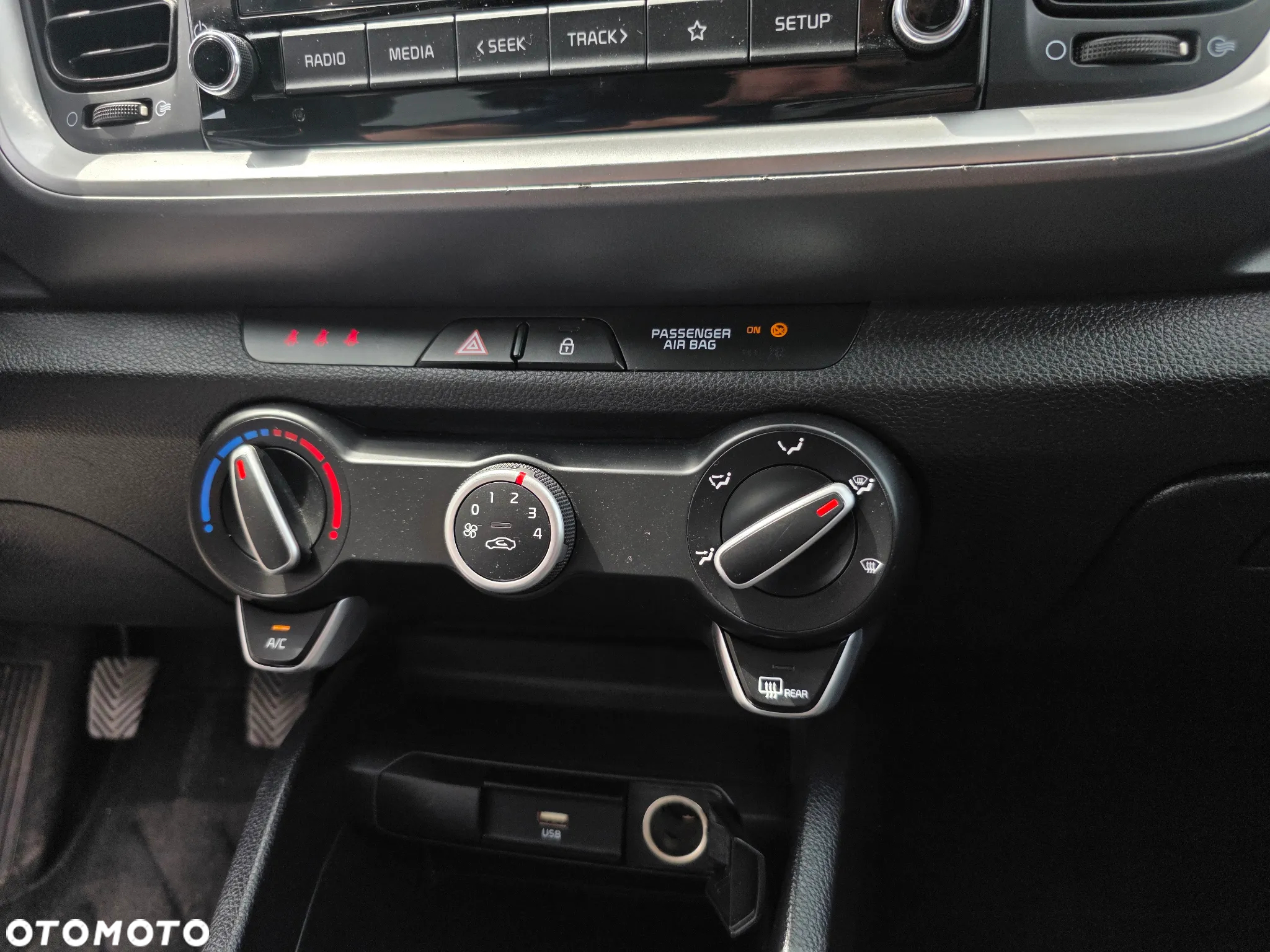 Kia Stonic 1.2 L Business Line - 26