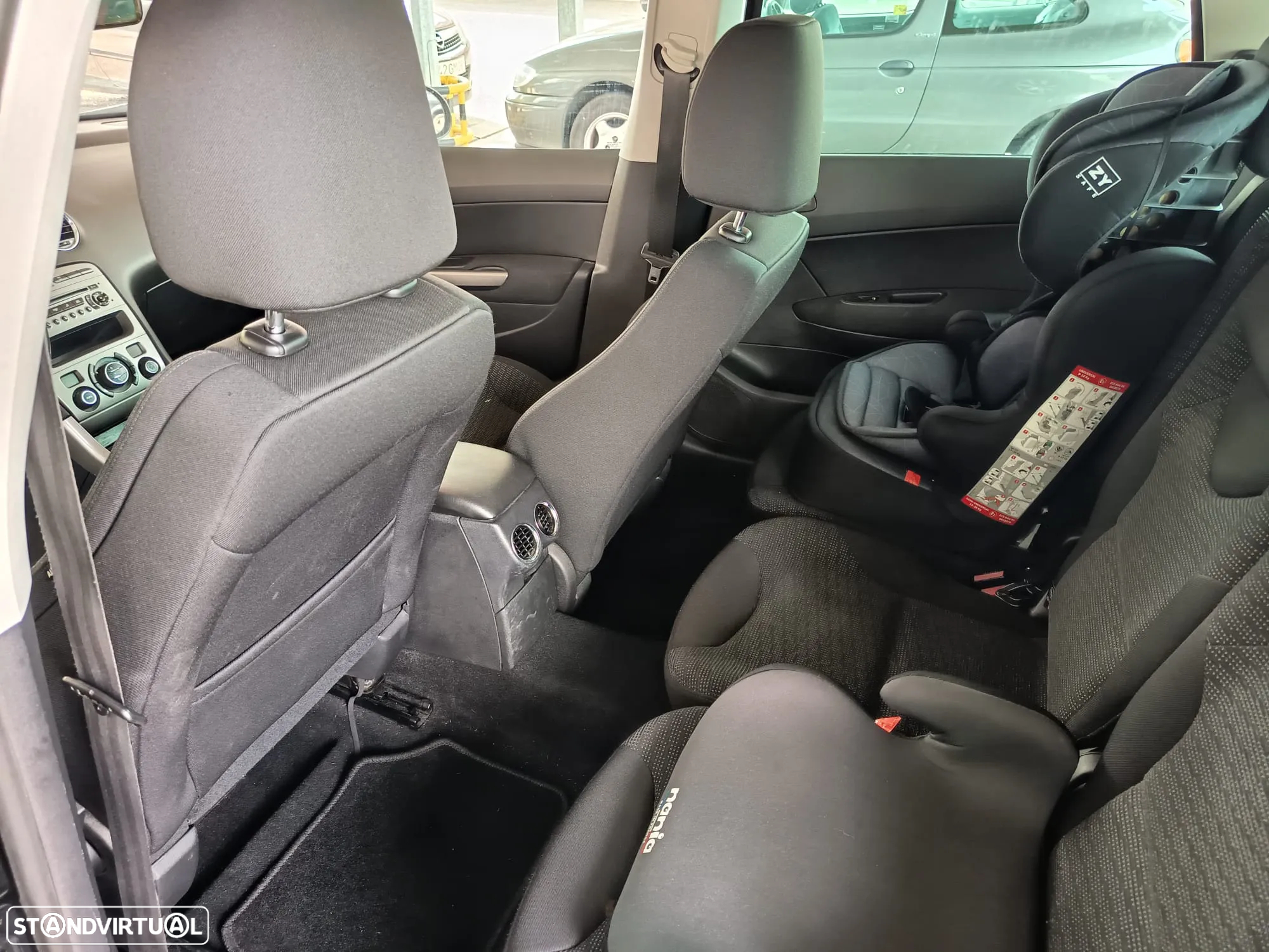 Peugeot 308 1.6 HDi Executive - 6