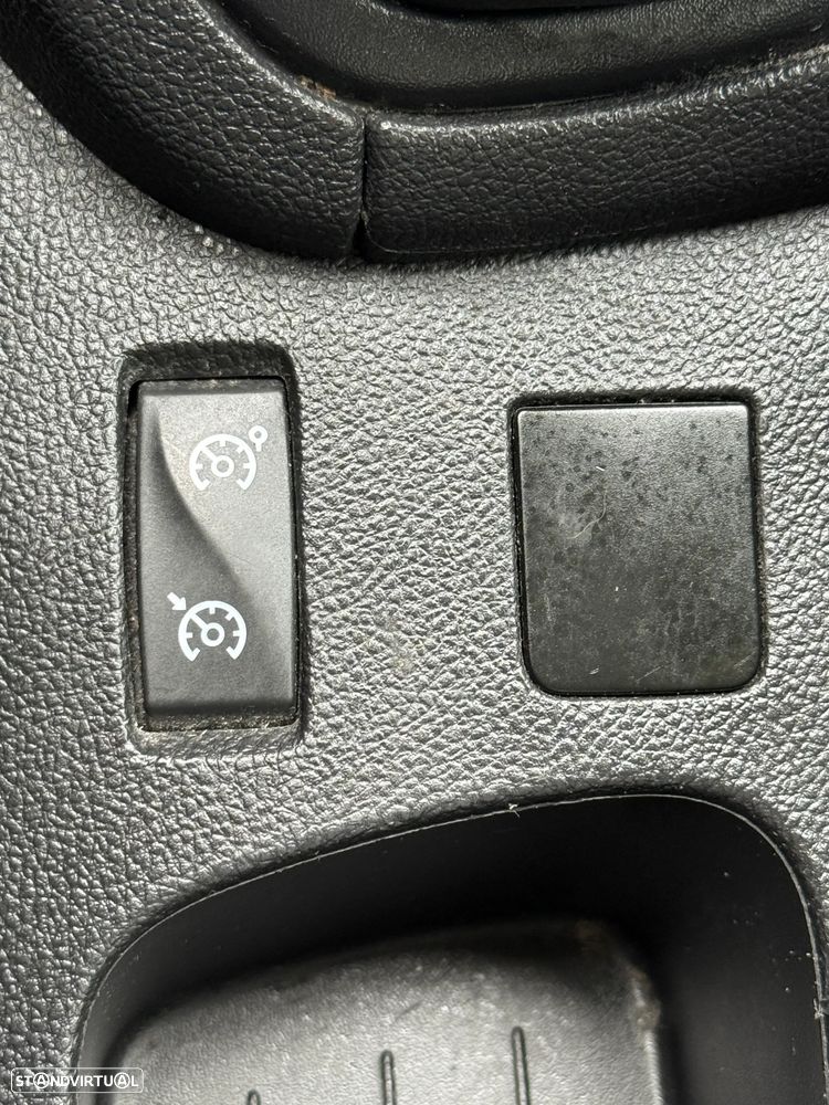 Renault Clio 1.5 dCi Zen - 29