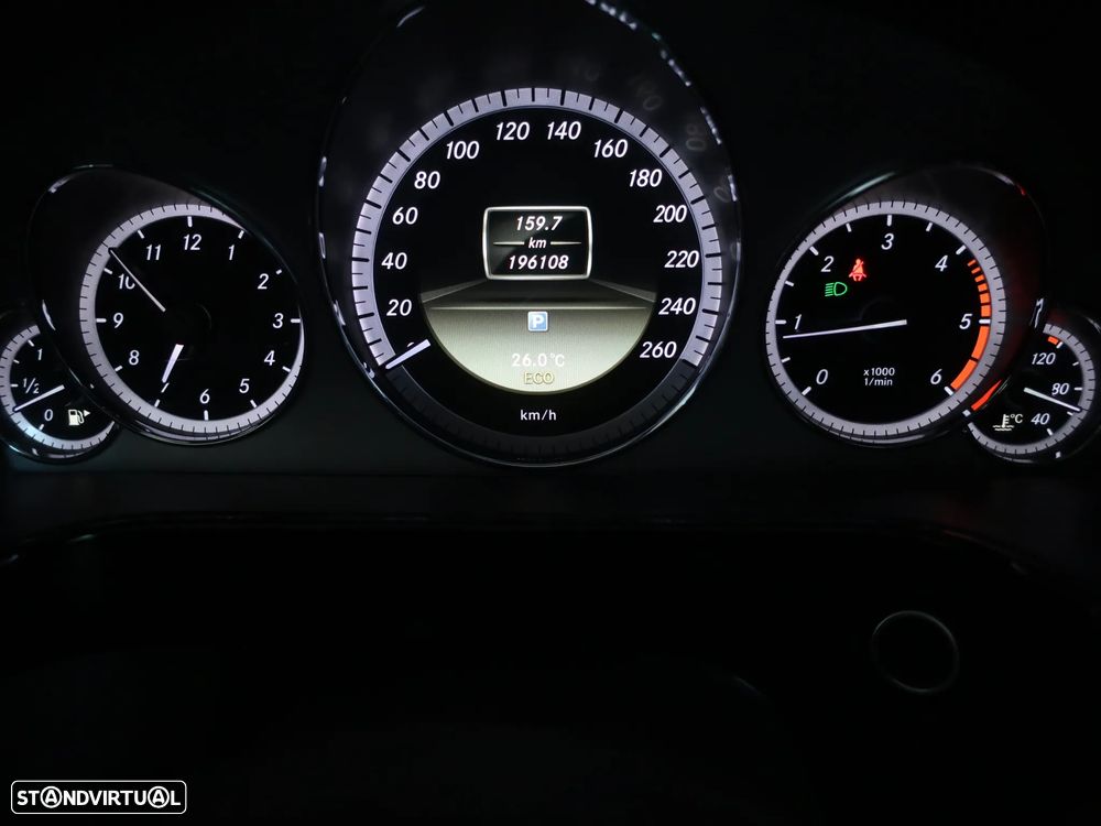 Mercedes-Benz E 250 CDi Avantgarde BlueEfficiency - 16