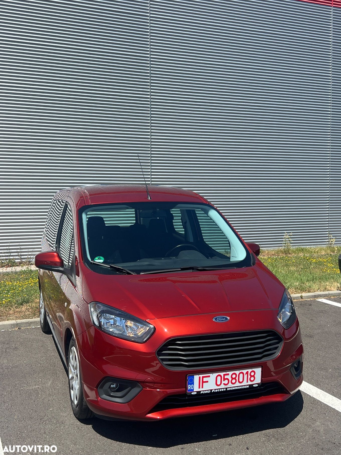 Ford Tourneo Courier 1.5 TDCi S&S Titanium - 1