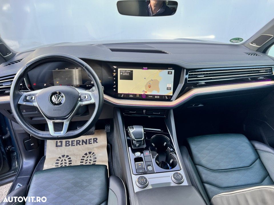Volkswagen Touareg - 5