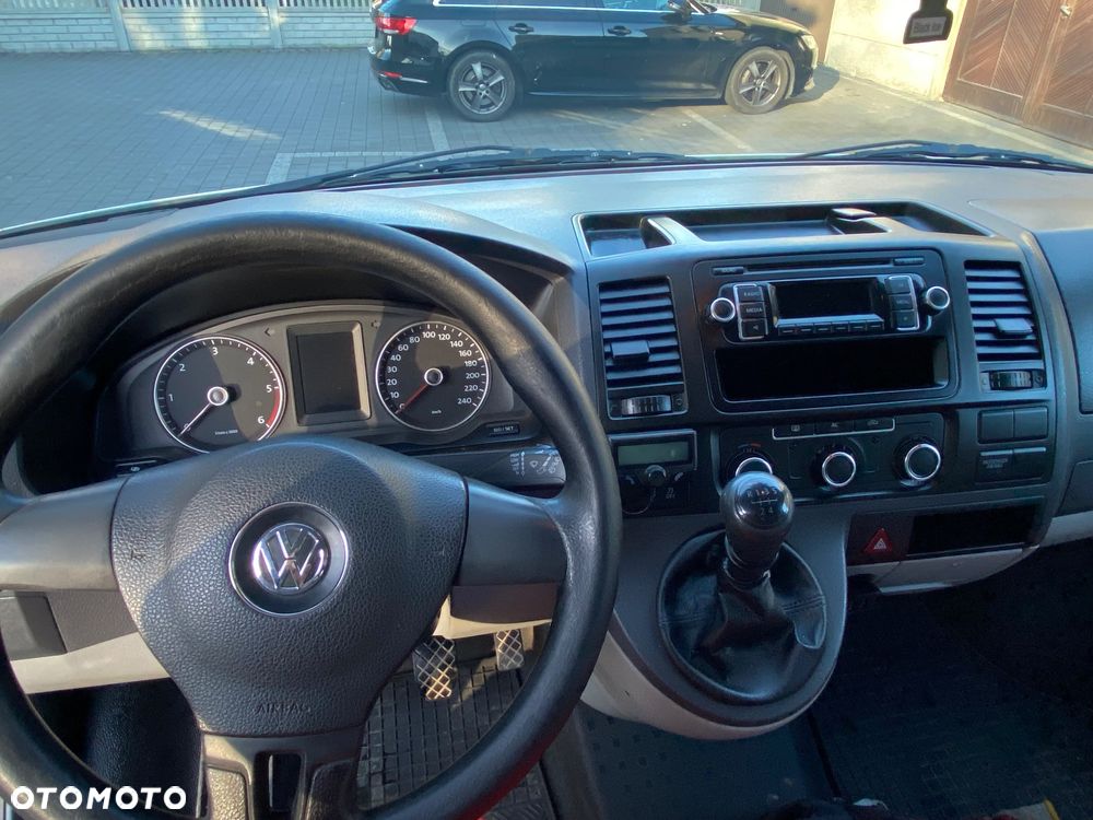 Volkswagen Transporter - 2